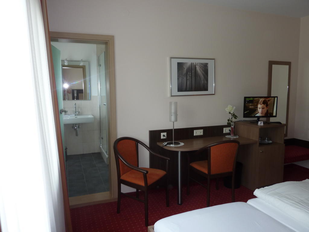 Hotel Gasthof Koenig Karl Freudenstadt Ruang foto