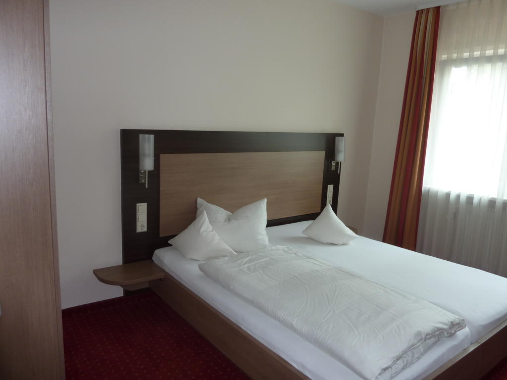 Hotel Gasthof Koenig Karl Freudenstadt Ruang foto
