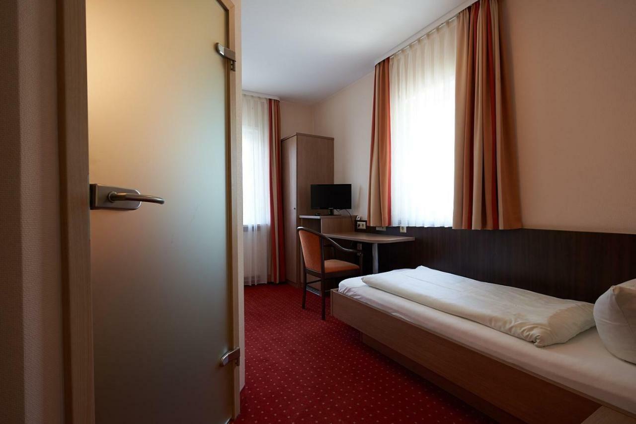 Hotel Gasthof Koenig Karl Freudenstadt Bagian luar foto